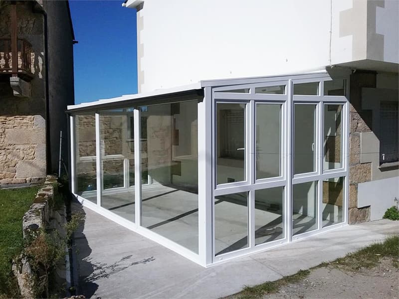 Ventanas de aluminio y PVC fabricadas por Aluminios Pemar en Foz